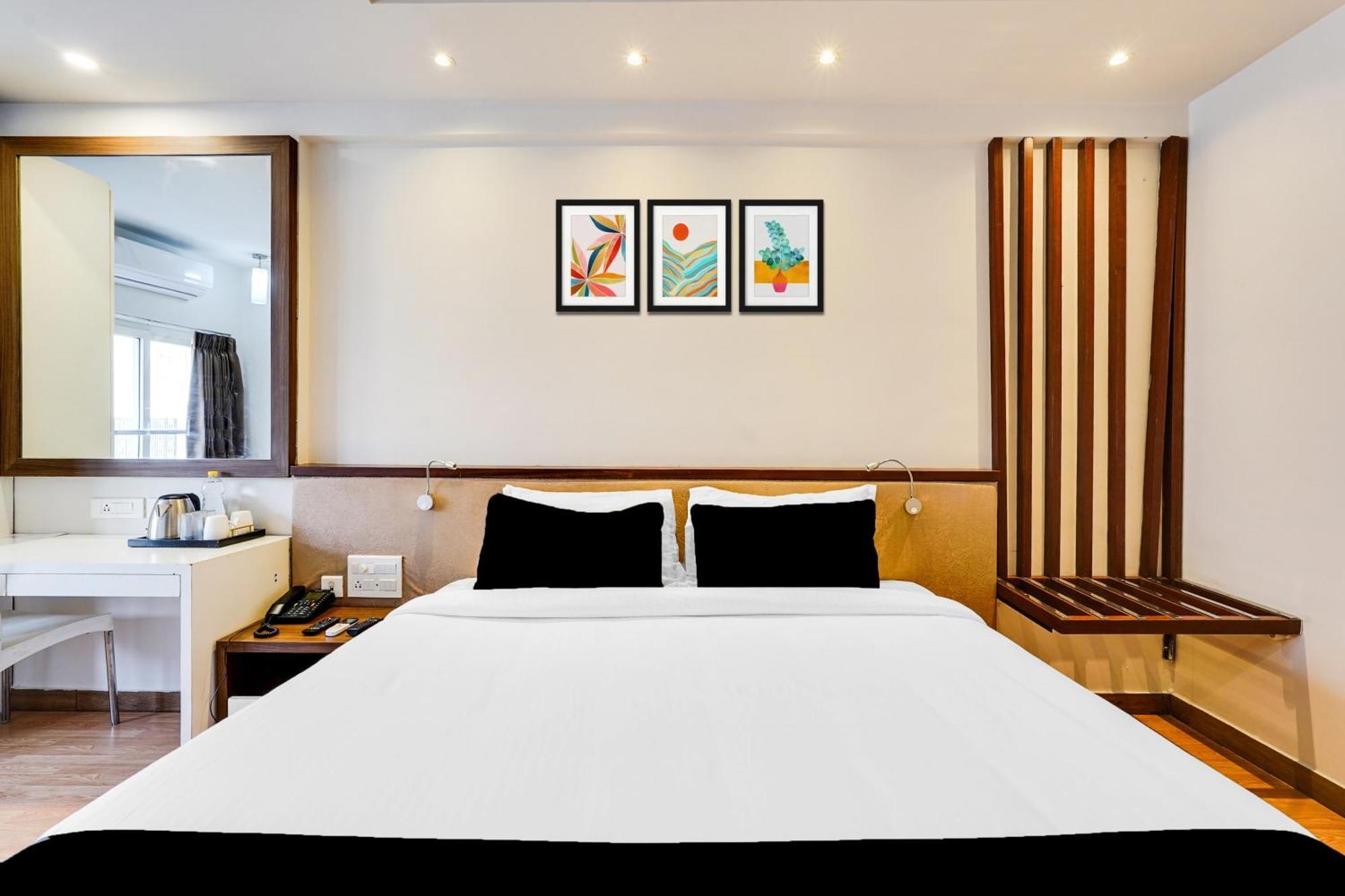 Super Townhouse Oak Kodambakkam Formerly Cine City شيناي المظهر الخارجي الصورة