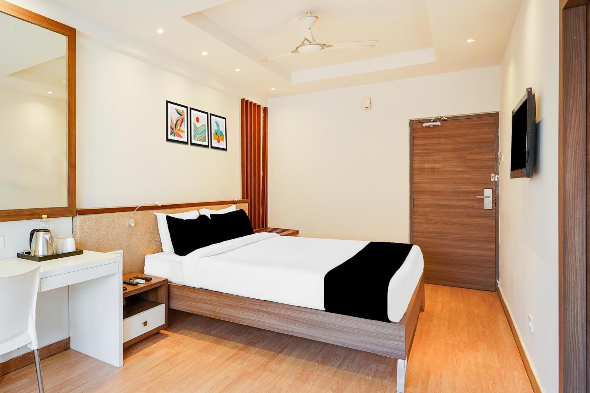 Super Townhouse Oak Kodambakkam Formerly Cine City شيناي المظهر الخارجي الصورة